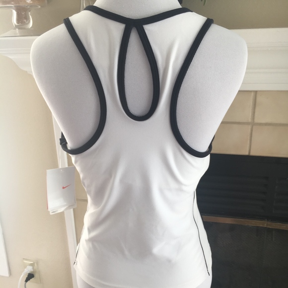 NWT Nike Workout Top Tank - Picture 2 of 3
